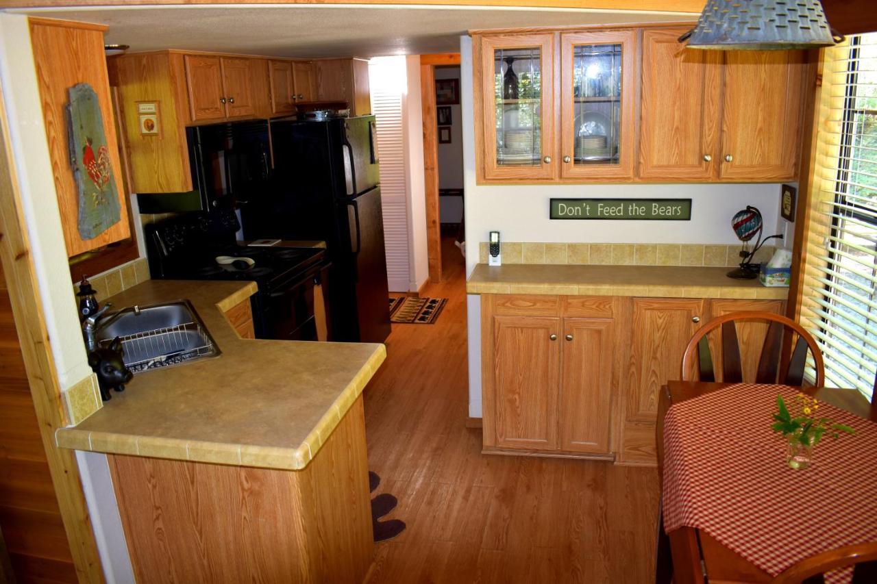 The Junction Villa Robbinsville Exterior photo